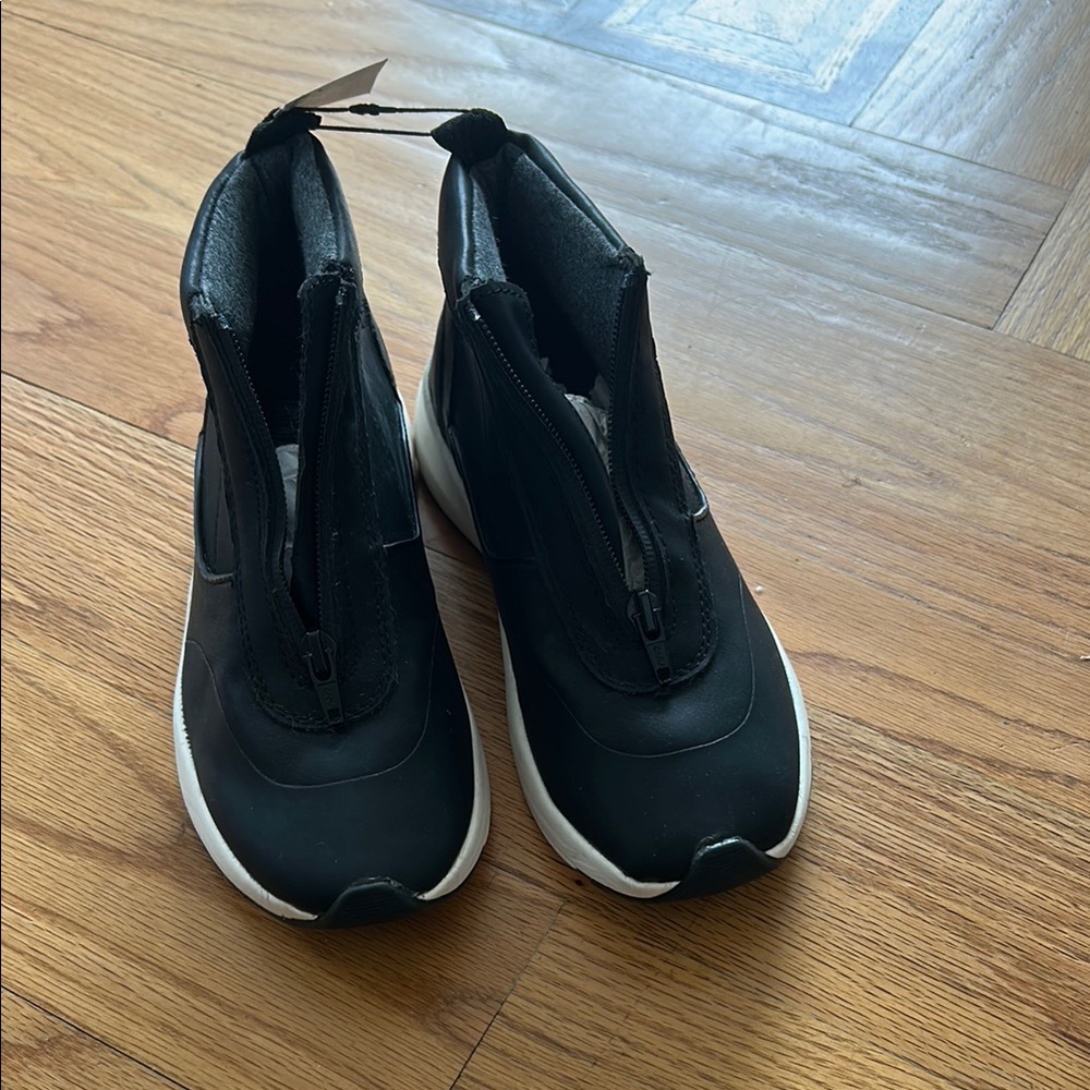 Black Zip-Up Sneakers